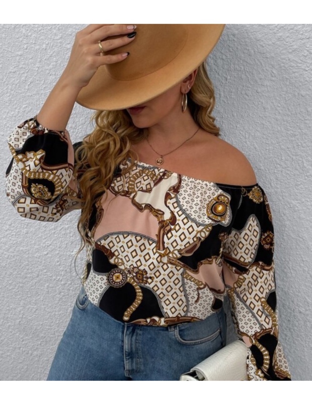 Patterned Women's Belt and Chain Print Top